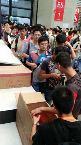 LG 21:9超宽屏显示器闪耀ChinaJoy2015